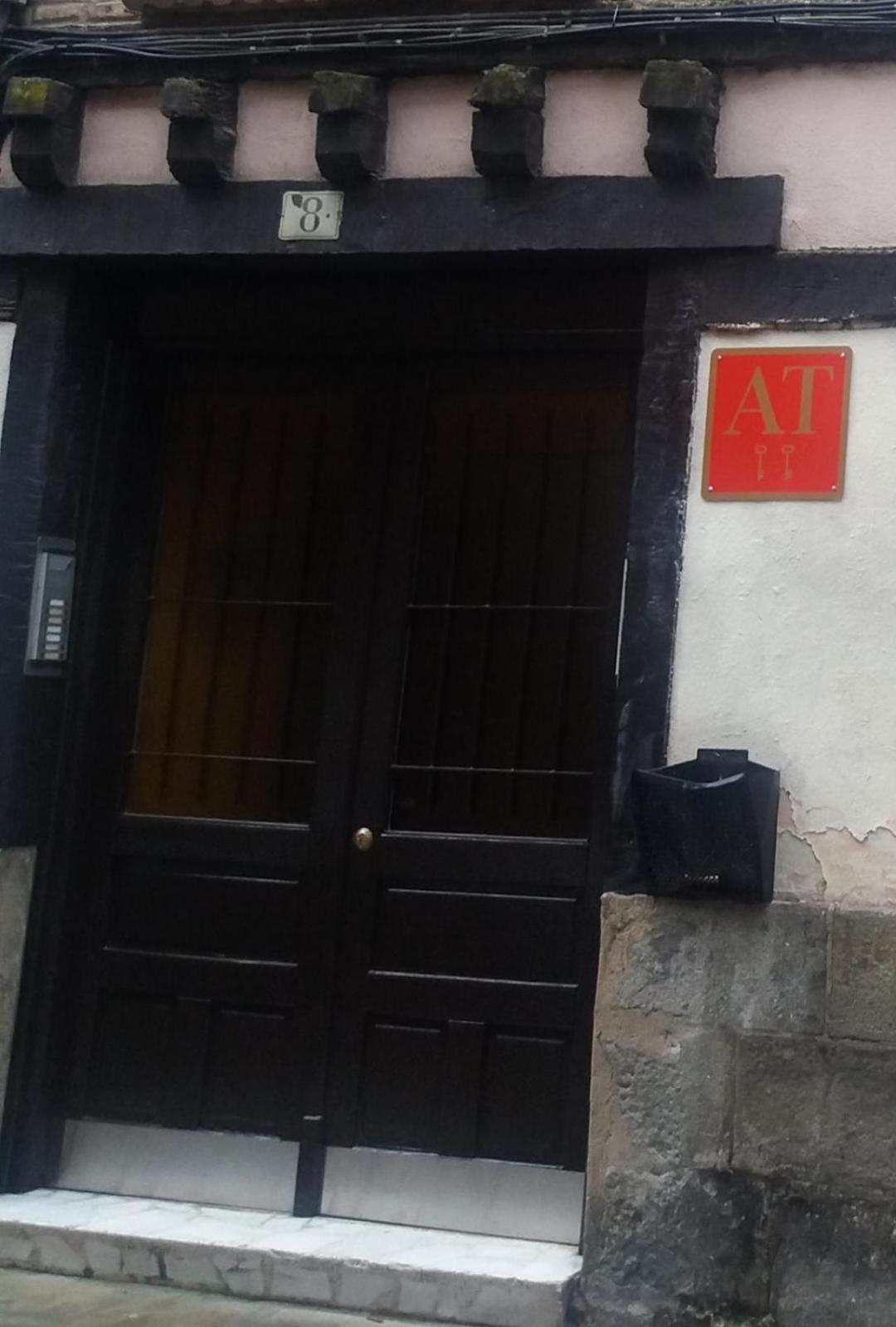 Maitagarri Casco Antiguo Apartment Pamplona Luaran gambar